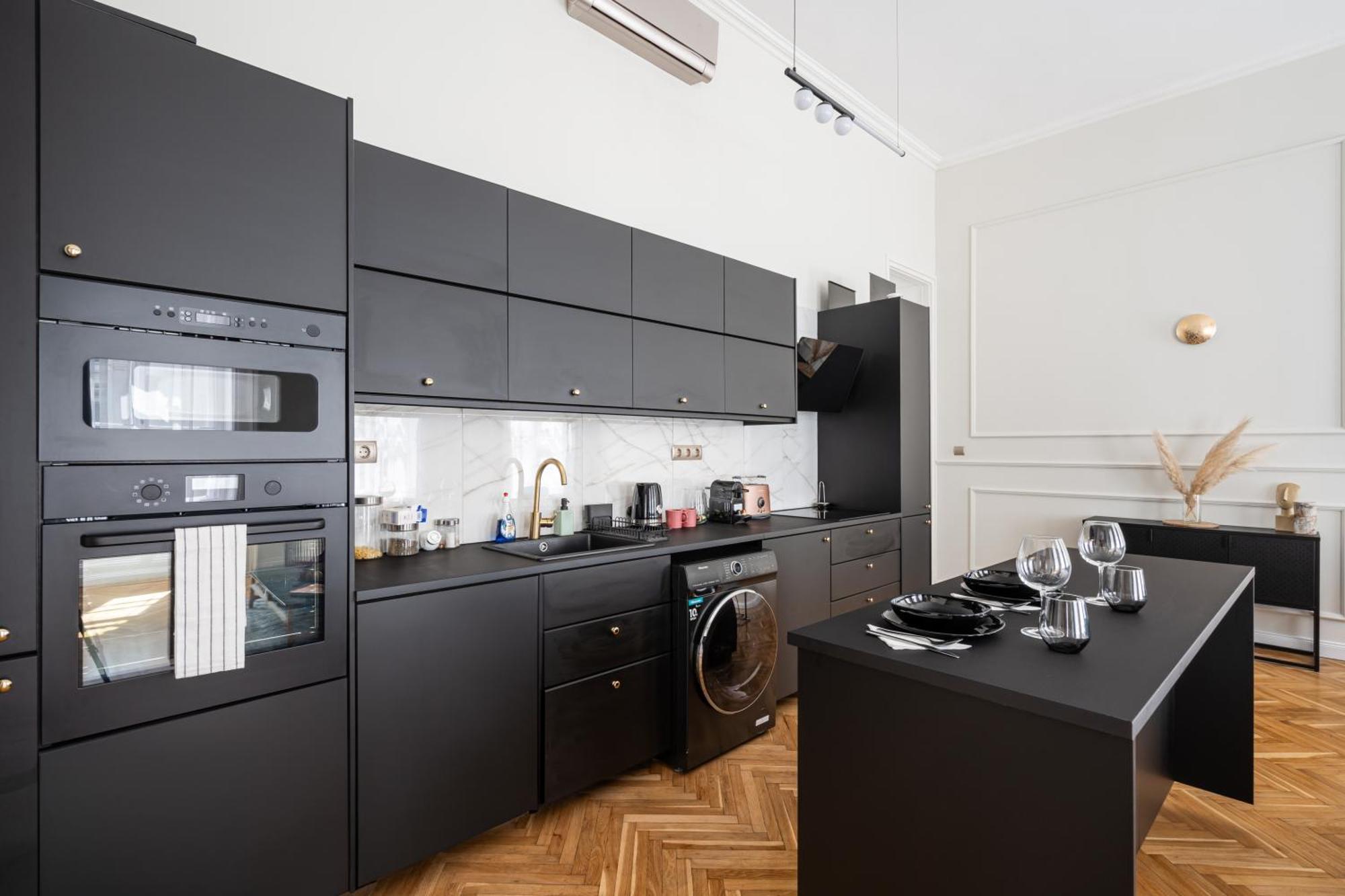 Apartment Styled Close To The River Danube. Budapest